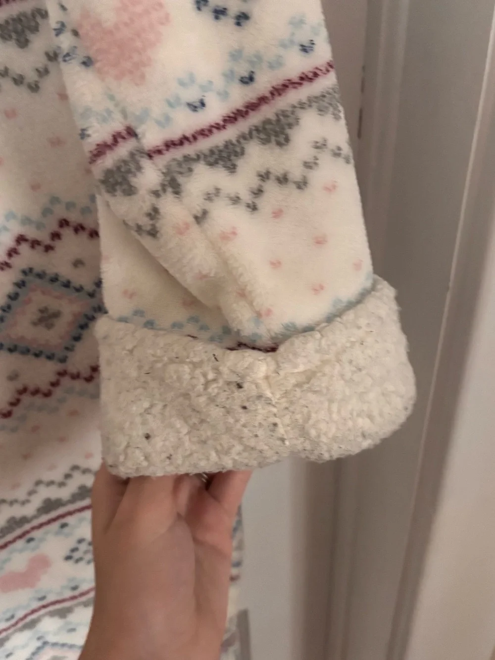 Secret Treasures Cream Plush Robe with Pastel Heart & Fair Isle Print